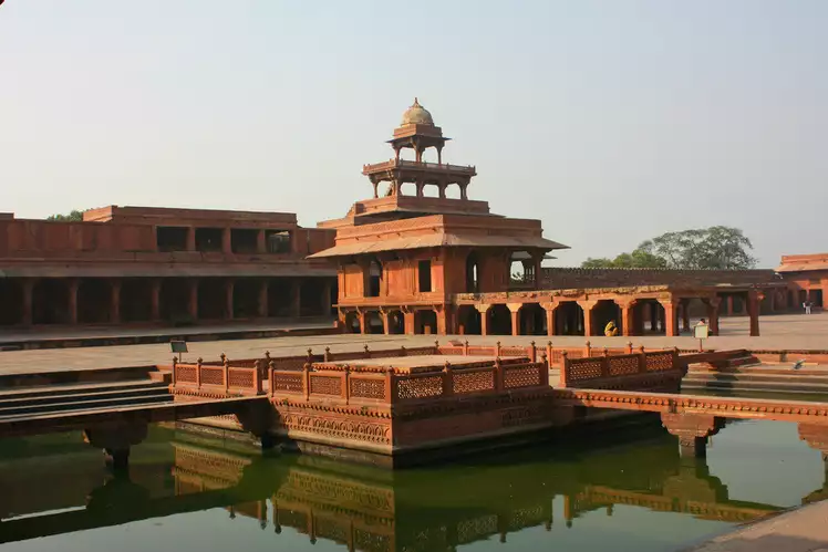 Delhi to Agra Cab