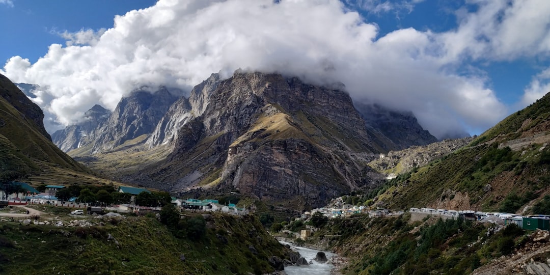 Rishikesh to Badrinath & Kedarnath Dham Taxi