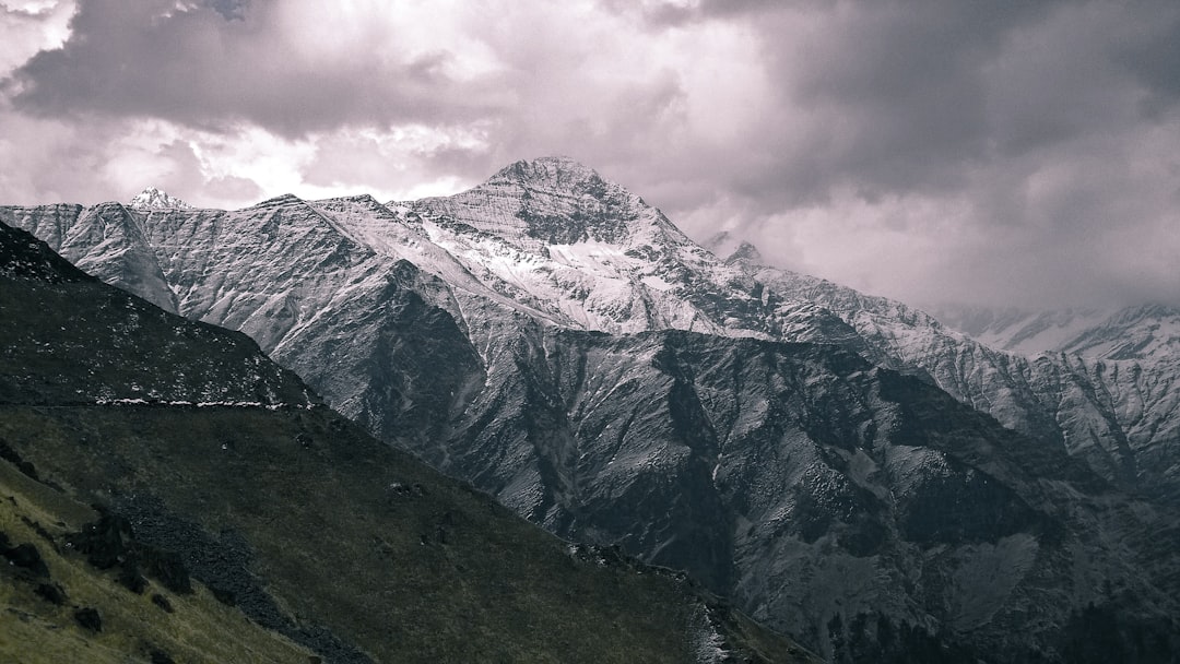 Dehradun to Chamoli Taxi