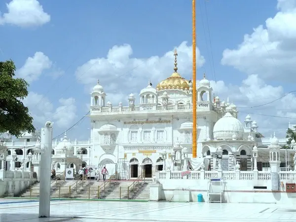 Taxi service in Chandigarh
