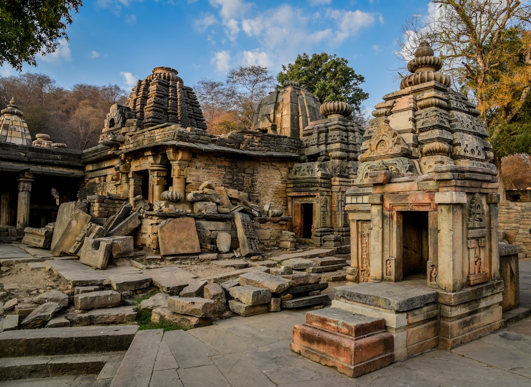 Delhi to Gwalior Taxi