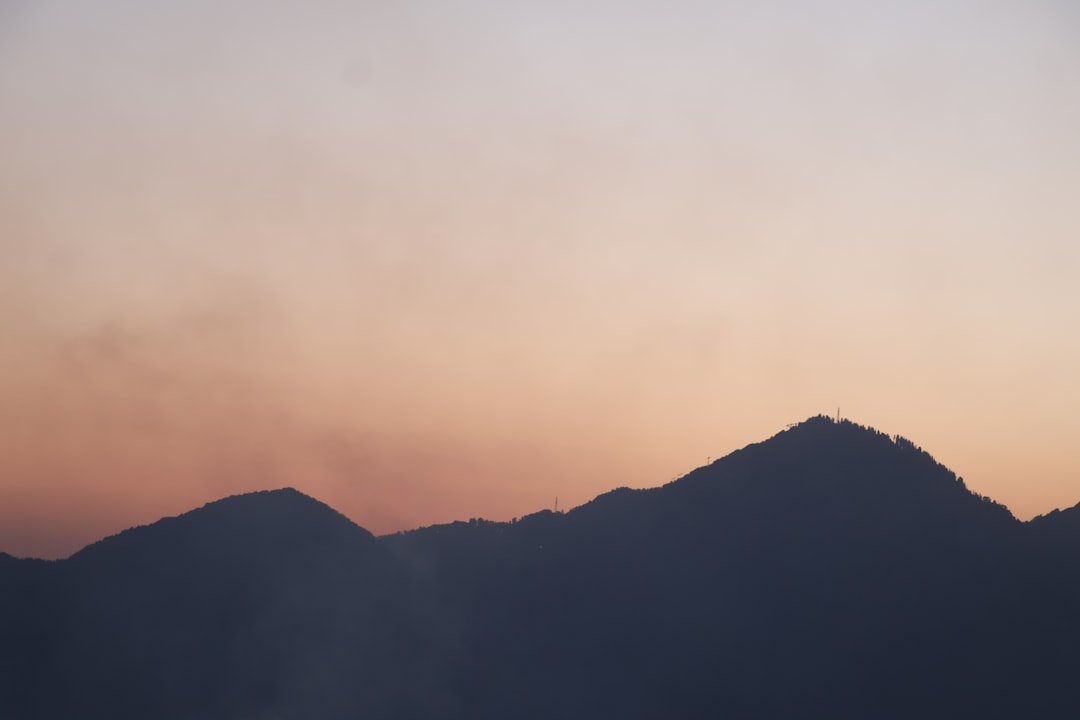 Dehradun to Kanatal Taxi
