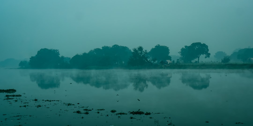 Dehradun to Lucknow Cab