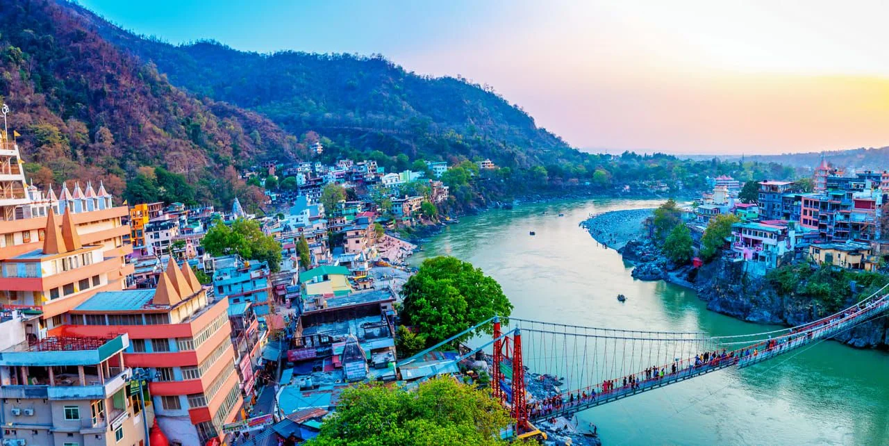 Innova Crysta for rent in Rishikesh