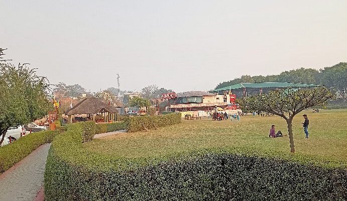 Delhi to Rudrapur taxi