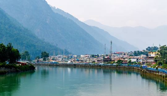 Taxi service in Uttarkashi